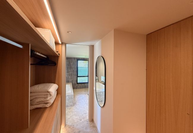 Adamar - Vestidor dormitorio principal - Ala derecha - Planta Baja